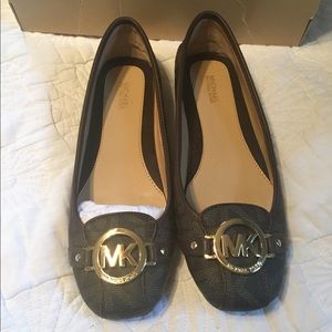 Michael Kors logo ballet flats